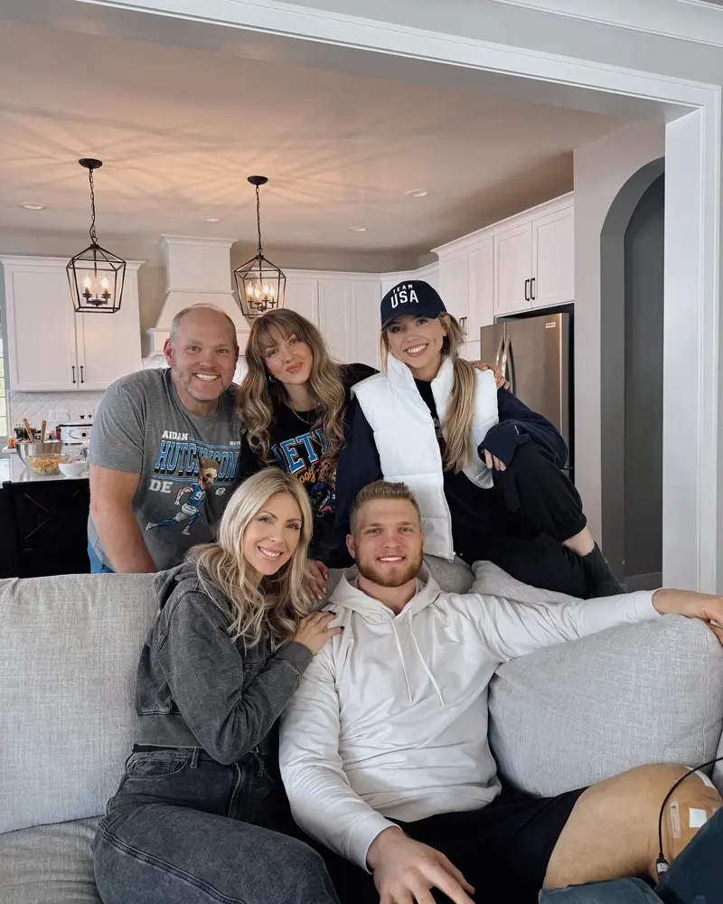 @miahutchins0n: Fashion and Family Life Worth Following