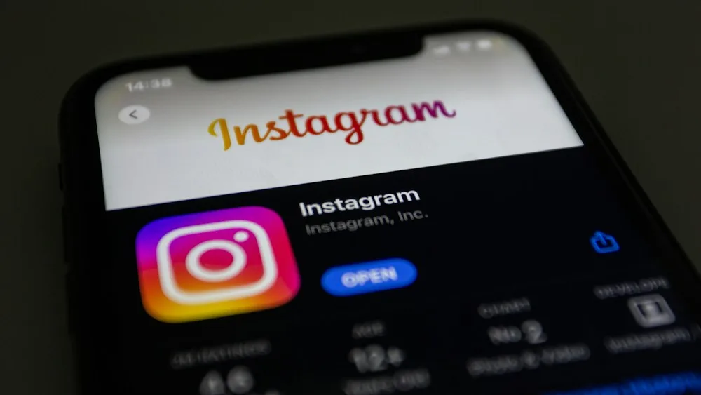 Instagram app on a phone, guide to buy Instagram comments