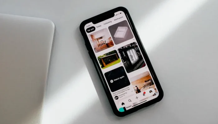 How to Choose a Site to Buy Instagram Followers (2026)